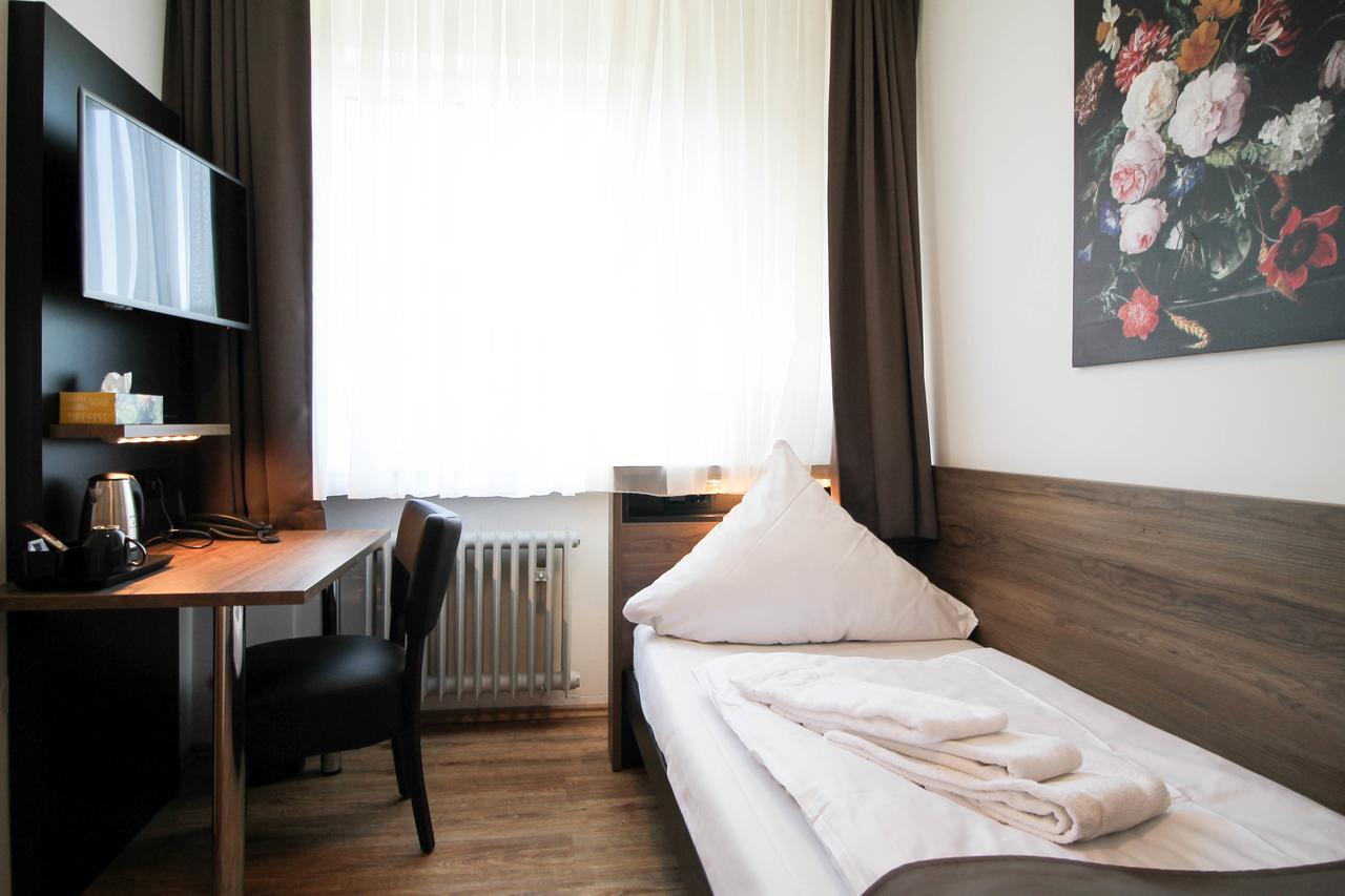 Center Hotel