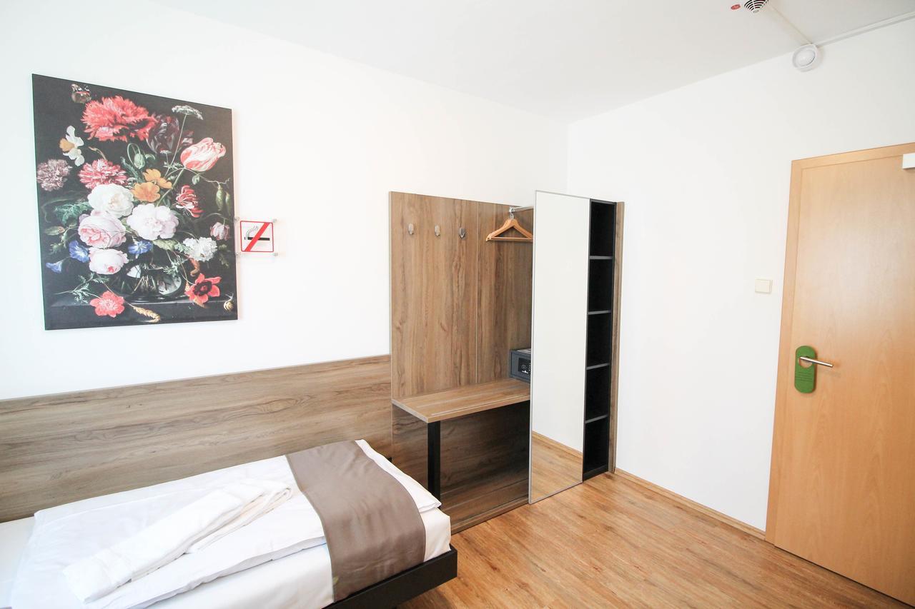 Center Hotel 2*